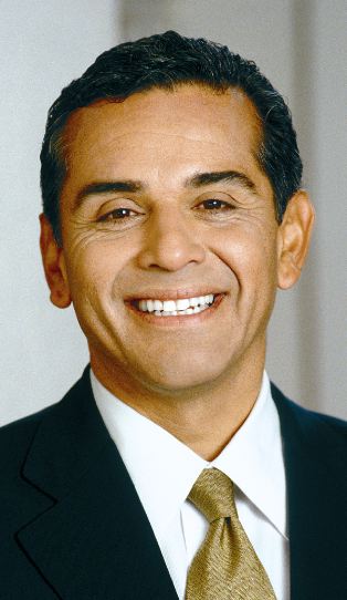 http://www.etopiamedia.net/empnn/images/villaraigosa1.jpg